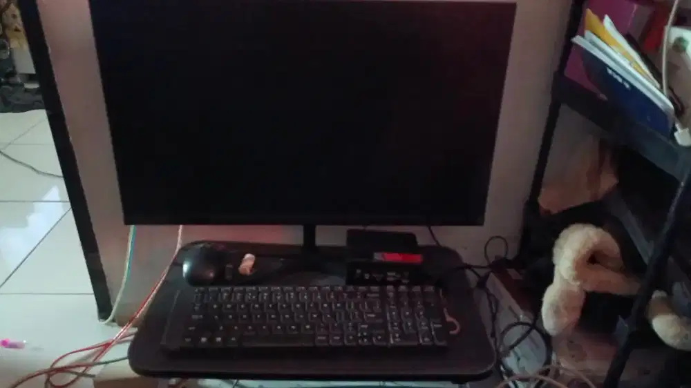 Komputer 1 set CPU NUC Intel i5 + Monitor Xiaomi.