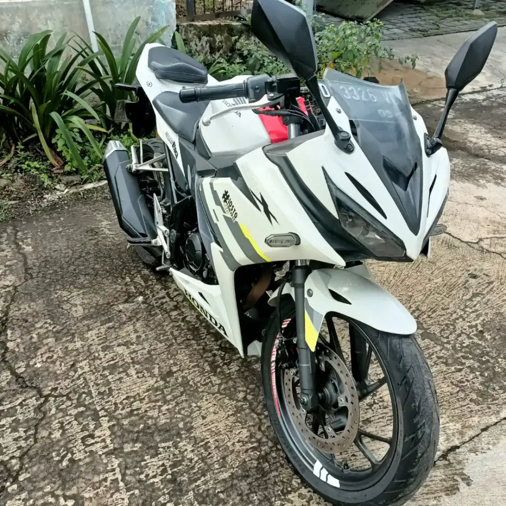Jual Honda CBR Led tahun 2016 Mulus sekali