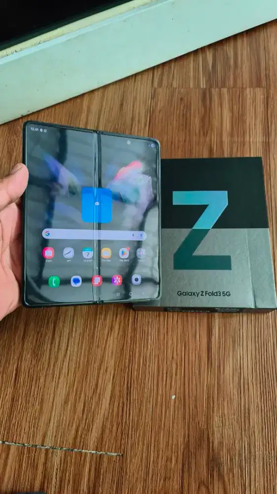 Samsung Z-Fold 3 512gb sein baca deskripsi,bisa tt hp lain