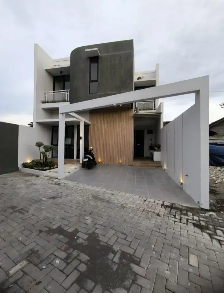 Rumah Mewah 2 Lantai Full Furnish Dekat Pemda Sleman 18 Menit Ke Kota