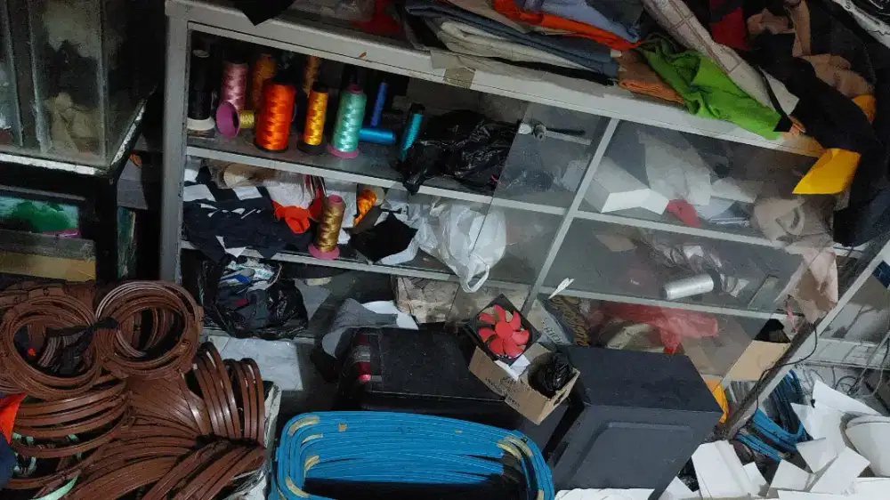 Etalase bekas jual murah