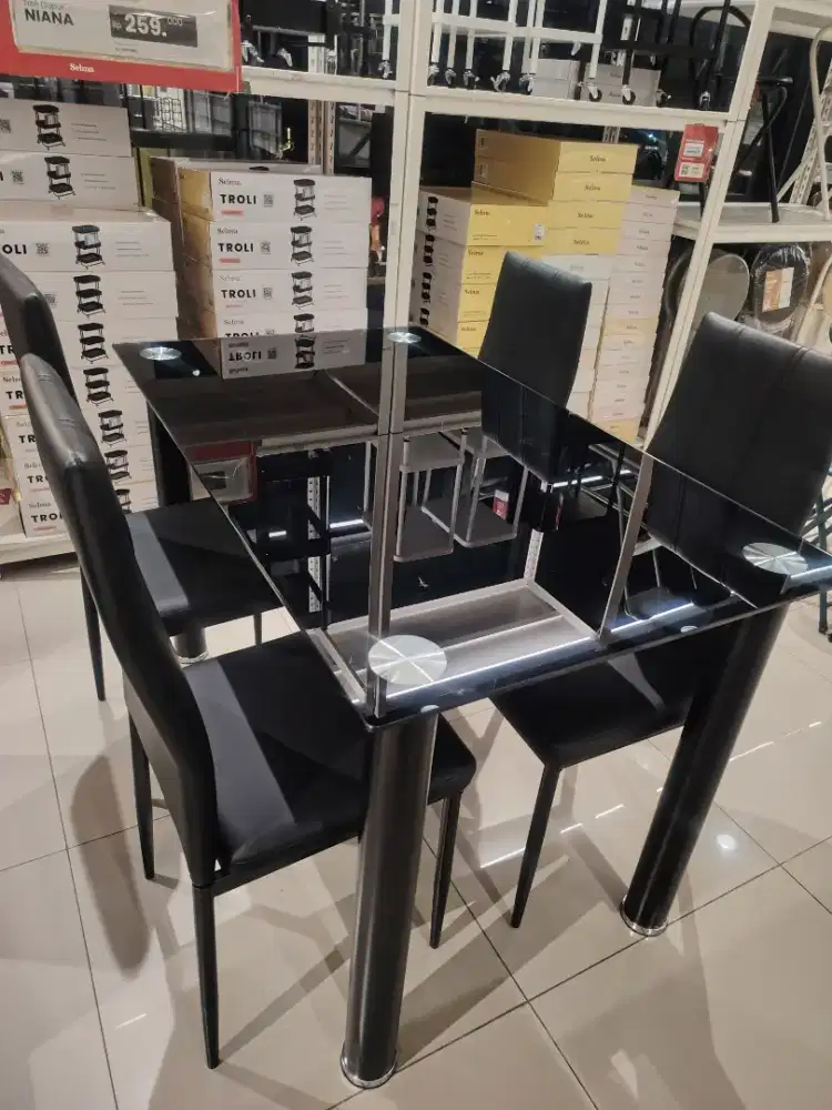 Set meja makan minka