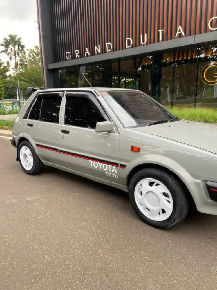 Starlet kotak 1986
