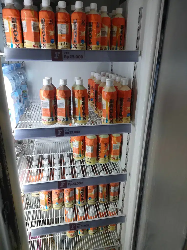 Butuh segera karyawan pria/wanita umur max 30