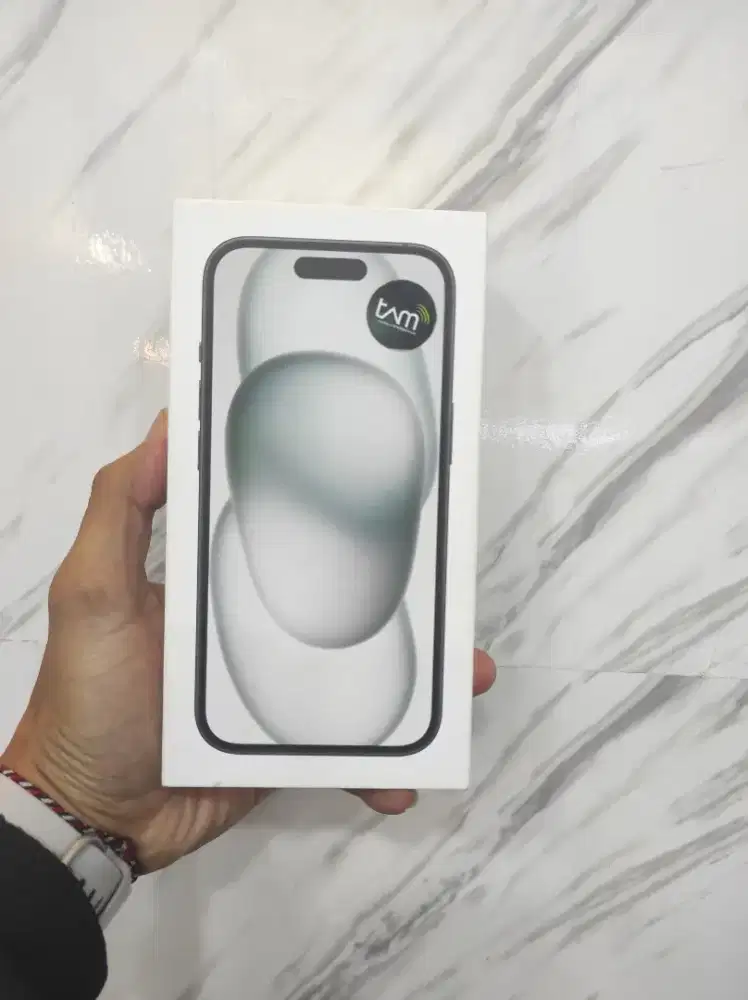 iPhone 15 128 hitam