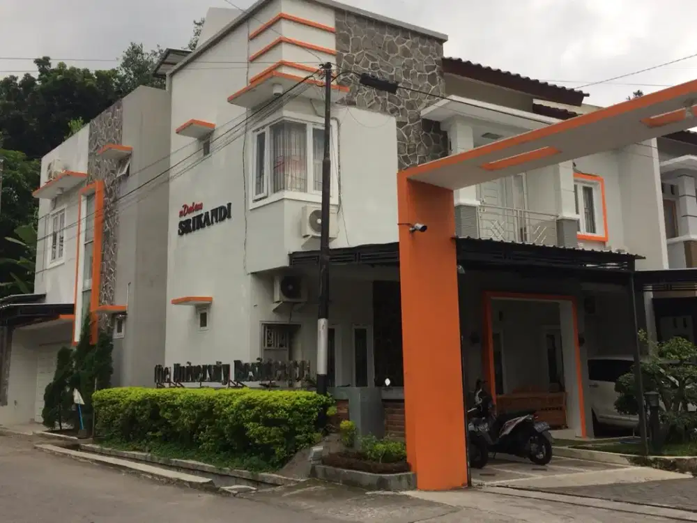 UNIT RUMAH INDUK DAN KOST EXCLUSIVE 50 METER DARI UII