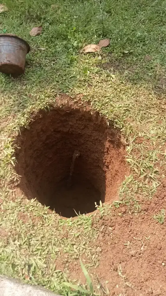 Mengerjakan segala macam galian