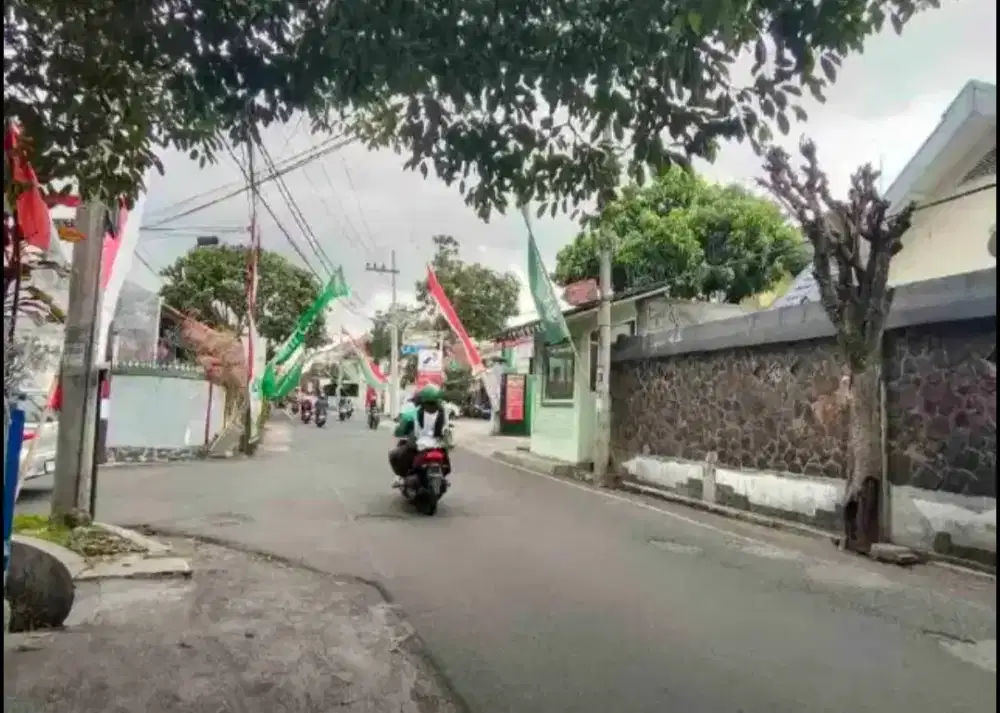Tanah 100Mter Dari Suhat Poros Bunga Semanggi