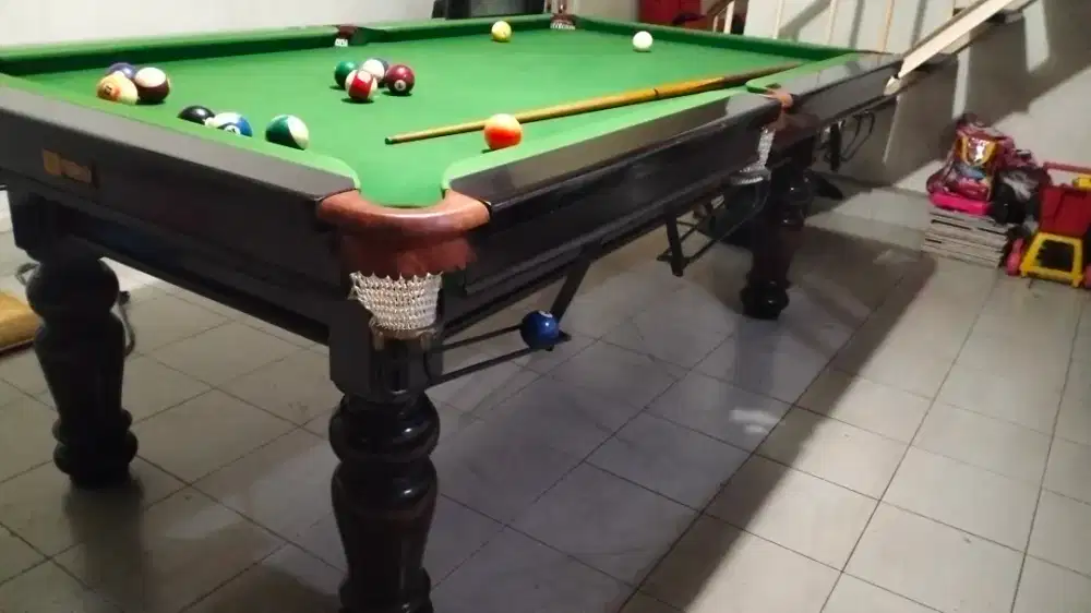 Meja billiard klasik merk tanderbed