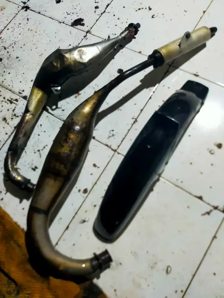 Knalpot dan Spakboard