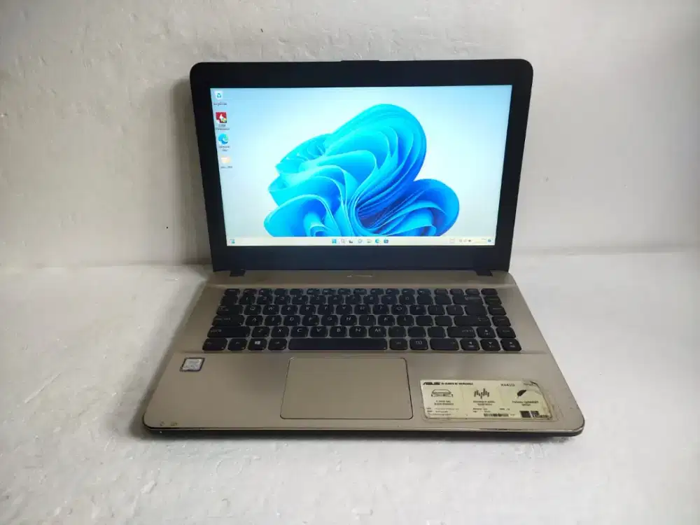 A1289 Laptop Asus X441U Ram 4gb HDD 1000gb core i3 gen7 Siap Pakai