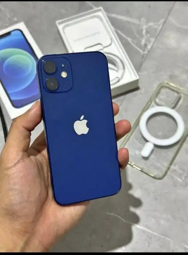 iPhone 12 mini yuk diliat liat