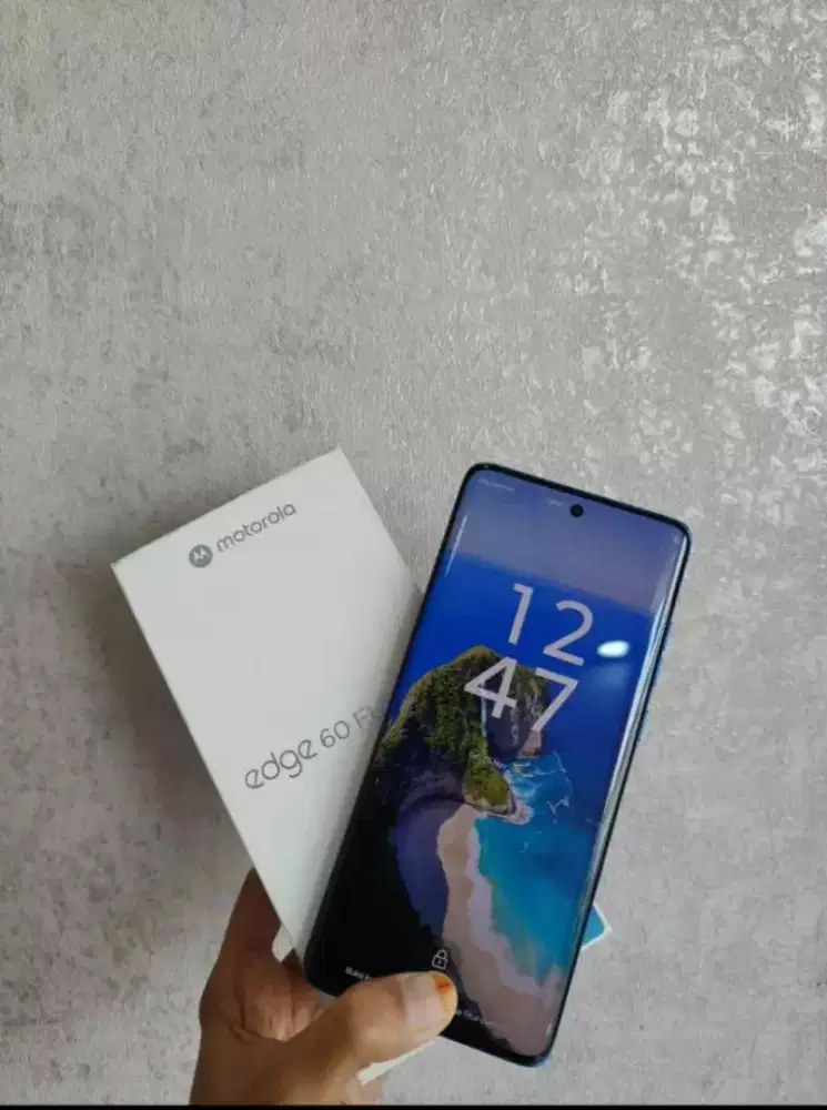 permisi min..
numpang jual hp
Motorola Edge 6 Fusion.
Ram 12, Likenew