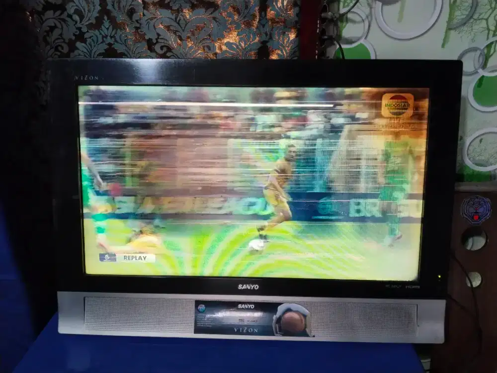 TV LCD Sanyo 32in