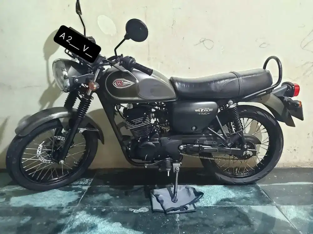 Kawasaki W175 SE 2019 (Pajak Off)