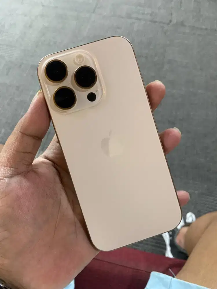 iphone 16 pro 256gb dessert like new