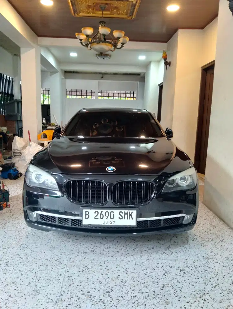 BMW 730Li 2010 Bensin