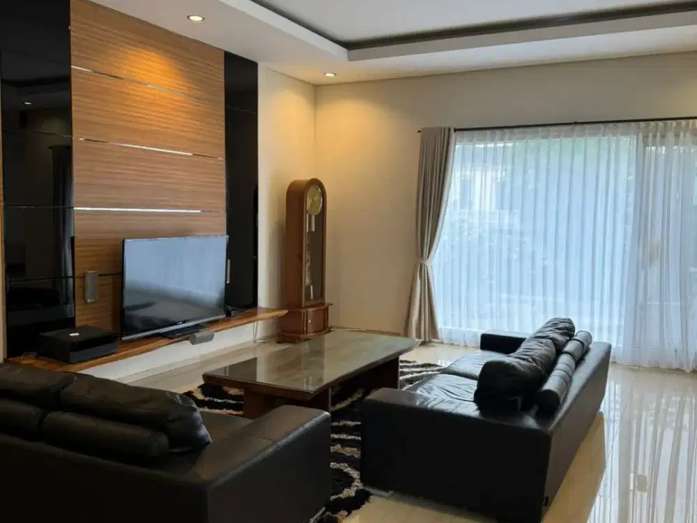 Rumah mewah Tatar larangtapa, Kota Baru Parahyangan Sangat Minimalis Luxury