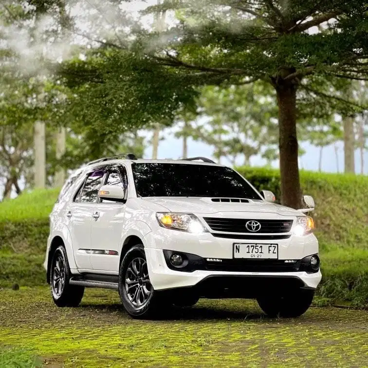FORTUNER G TRD VNT 2015 AUTOMATIC bukan innova HARTONO MOTOR