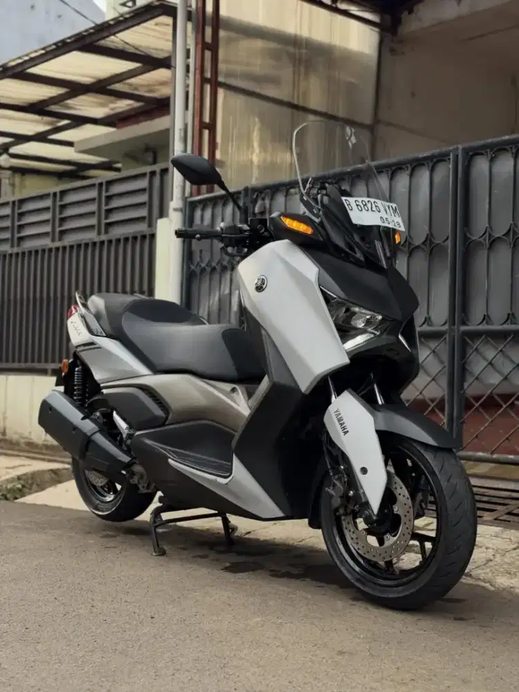 Yamaha XMax 250 Connected Tahun 2023
