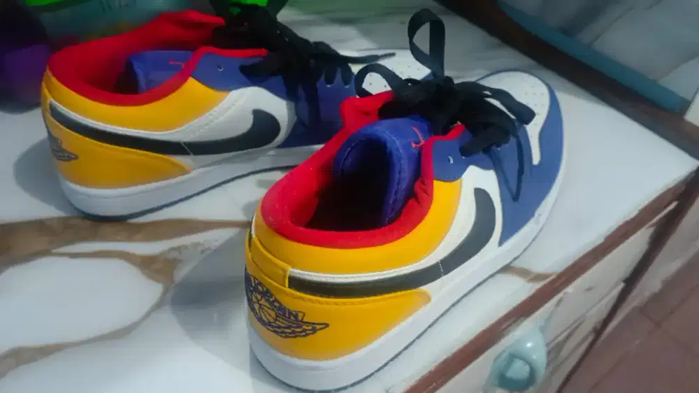 Sepatu Nike Air Jordan 1 Low