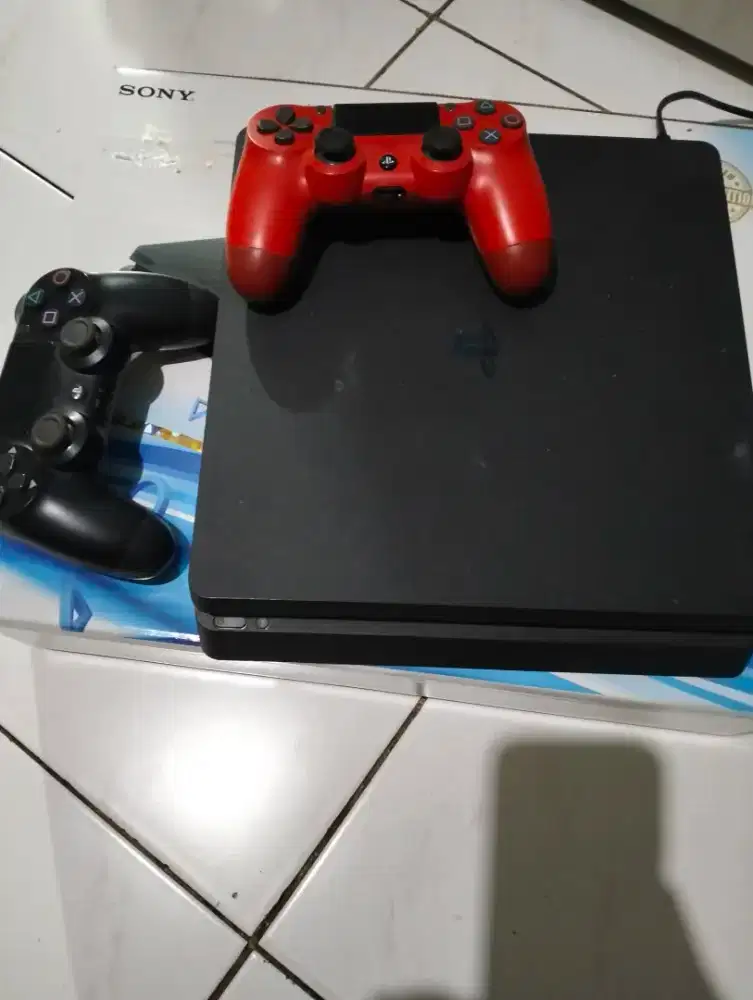 jual PS 4 slim.. sudah mulai bosen