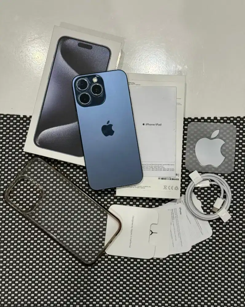 Iphone 15 Pro Max 256gb IBOX Blue Titanium LIKE NEW Malang Batu
