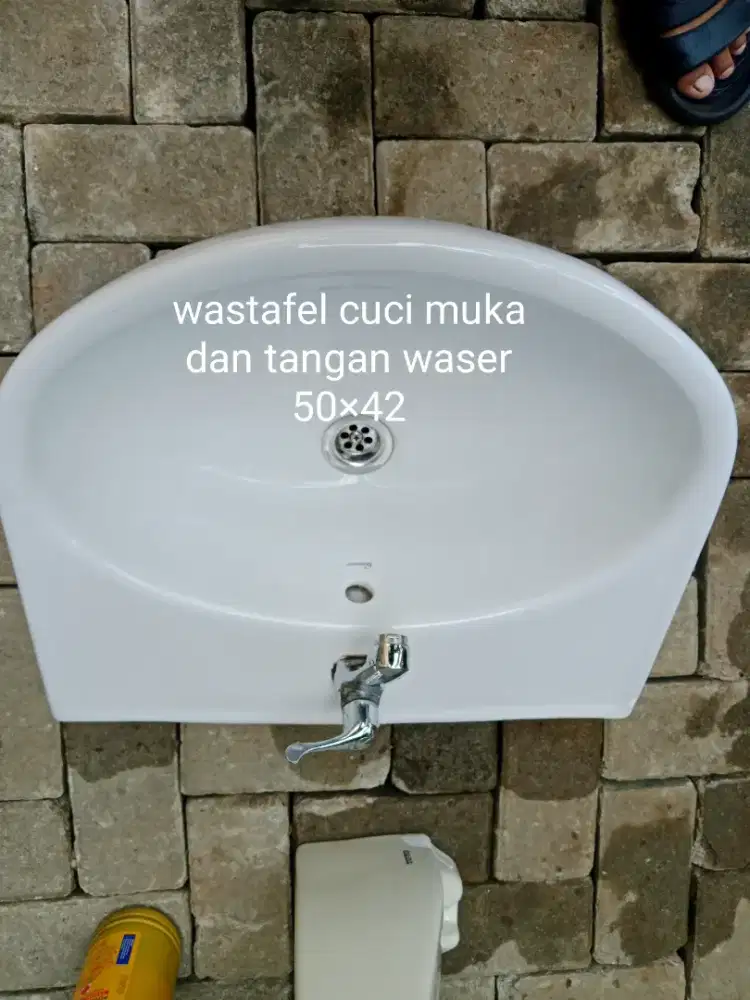 Wastafel waser cuci muka