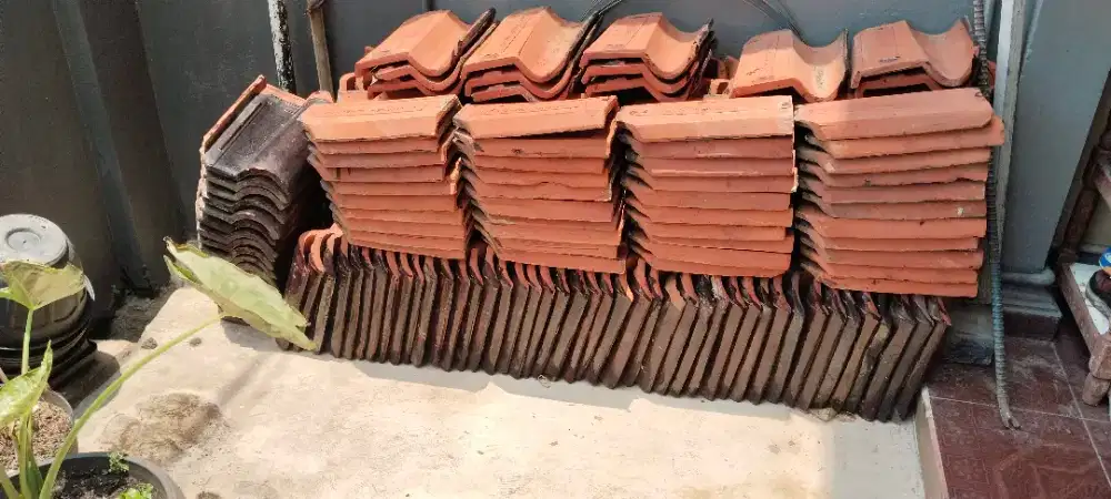 Jual cepat Genteng sisa perbaikannya rumah