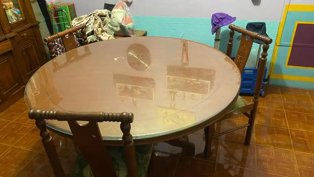 DIJUAL MEJA MAKAN BUNDAR KAYU + 5 KURSI