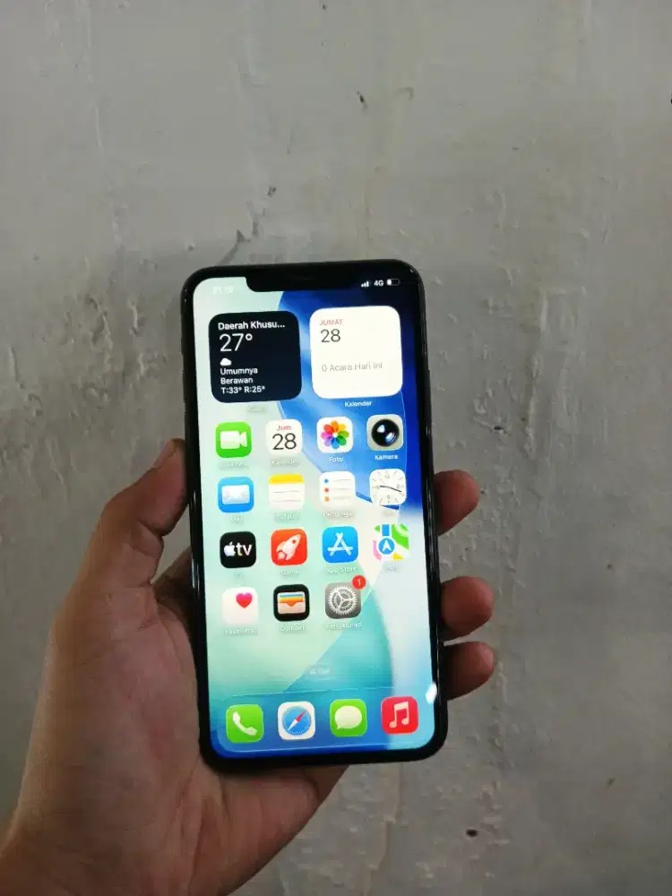 iPhone 11 promax 64 GB inter alloprator