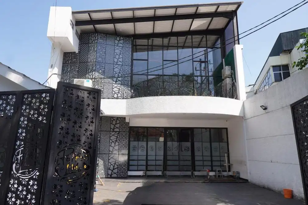 Disewakan Ex Resto di Tengah Pusat Kota Surabaya