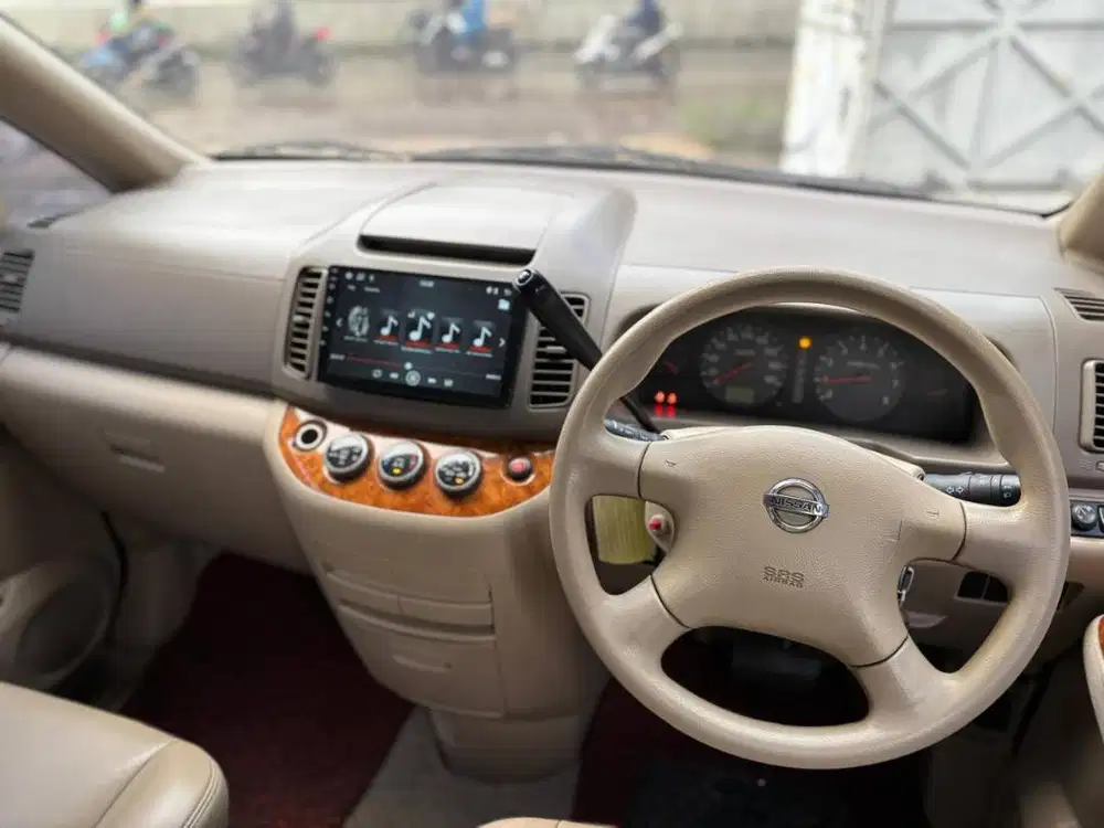 [DP 9 jt] Nissan Serena HWS 2011 Automatic Istimewa
