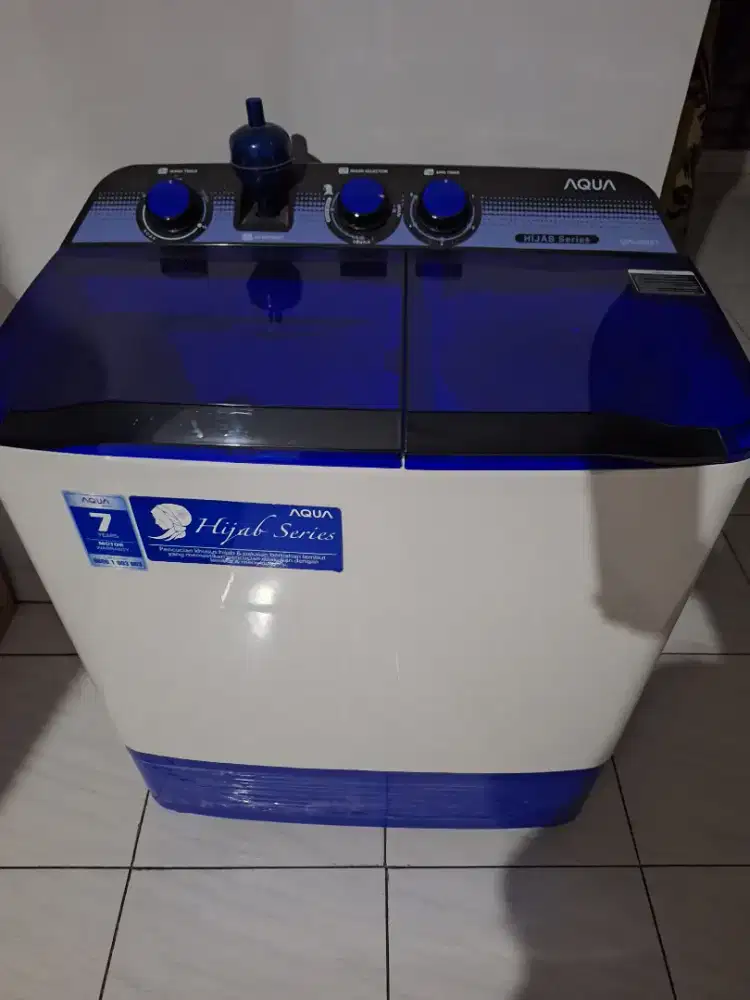 Mesin cuci Aqua 2tabung
