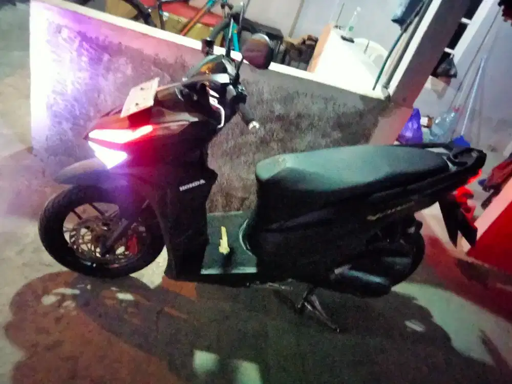 Vario 125 thn 2016 mulus masih ful orisinil