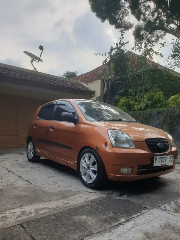 Dijual Mobil Kia picanto manual thn 2005 warna oranye
