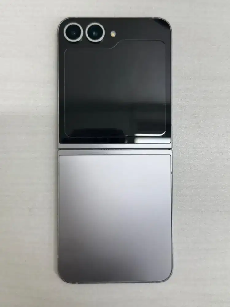 Samsung Z Flip 6