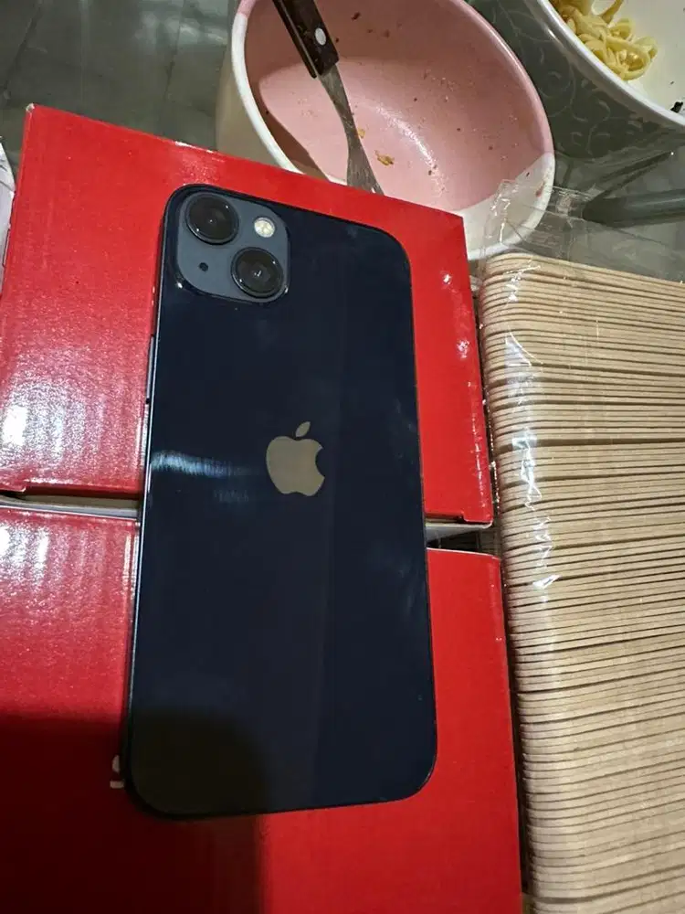 Forsale ip 13 midnight 128 gb