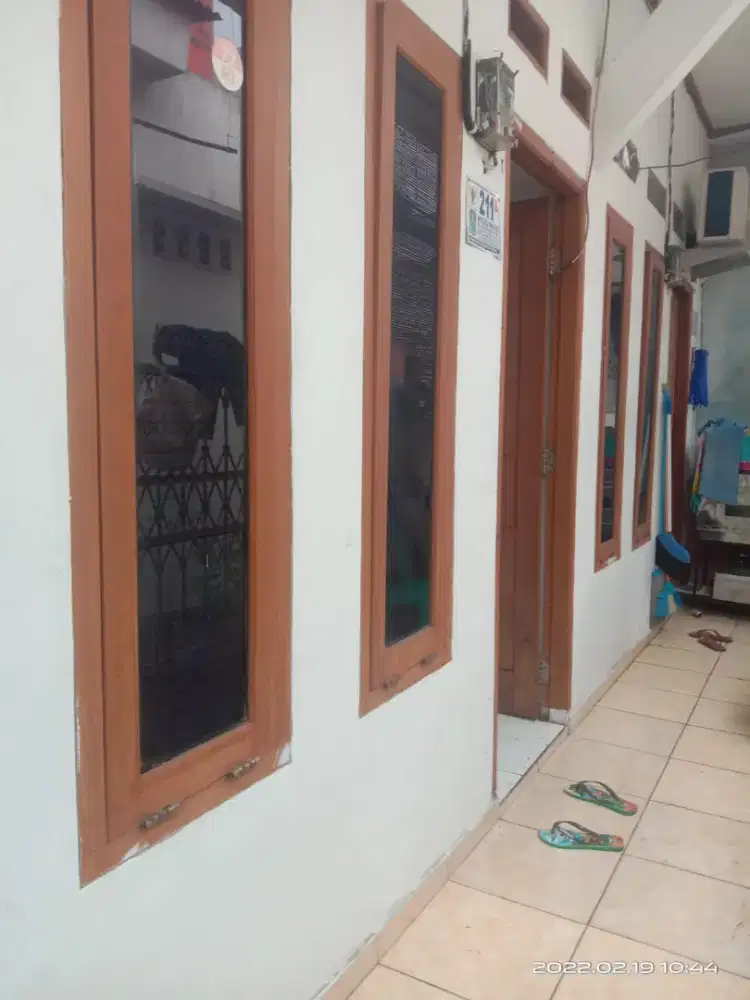 Kontrakan 3 Petak - Bintara 6