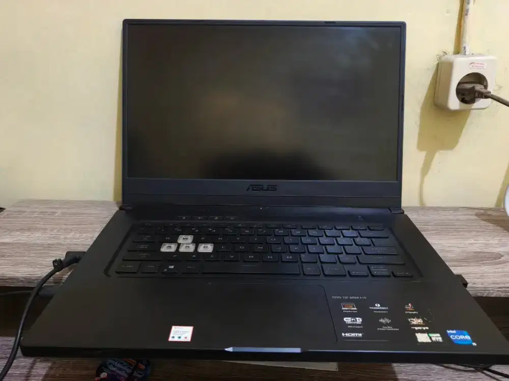 ASUS TUF DASH F15 RAM16GB SSD512GB