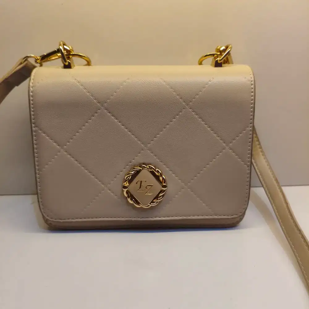 Sling bag wanita cream - HSC 2025