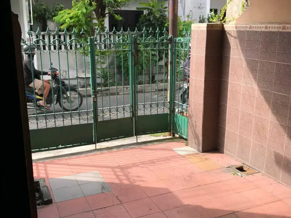 Simpang Darmo Permai Selatan