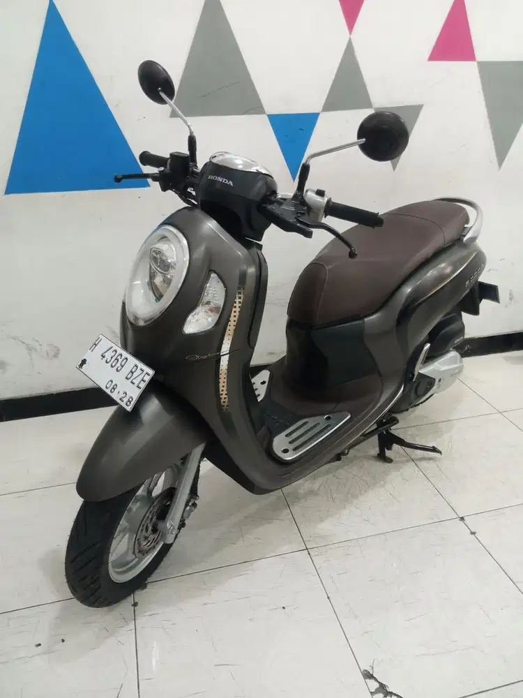Honda Scoopy 2023 coklat matebrown