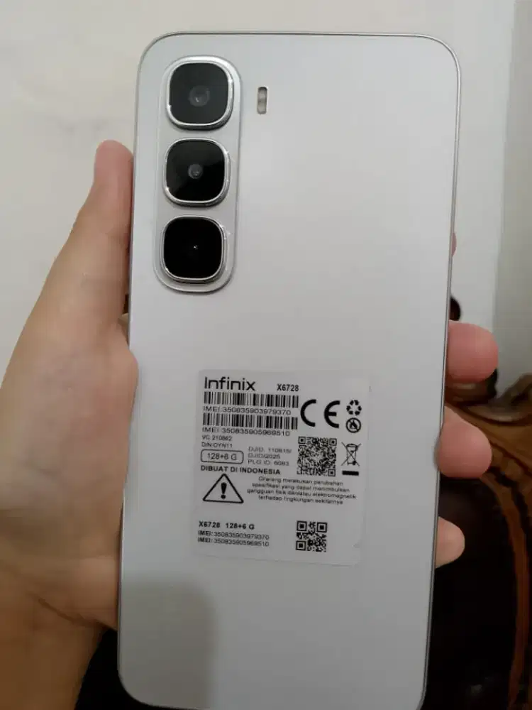 JUAL BU HP INFINIX HOT 60i SECOND LIKE NEW 6 + 6 12 GB 128 GB