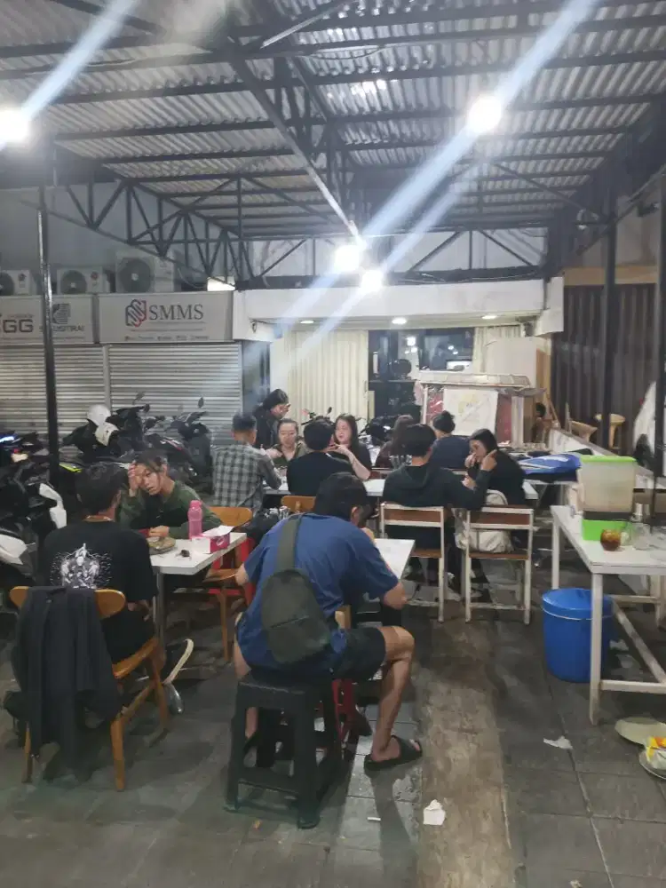 Dicari segera karyawan nasi goreng