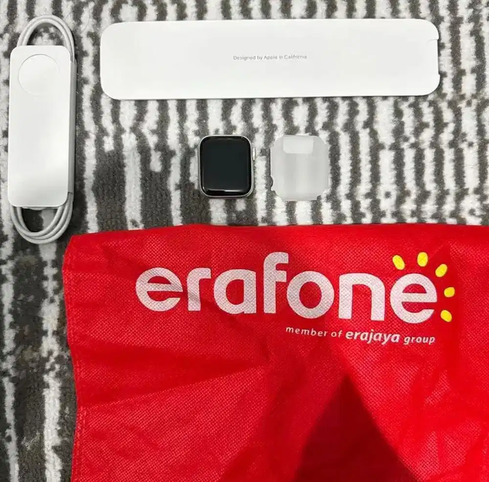 Apple Watch SE 2 Starlight