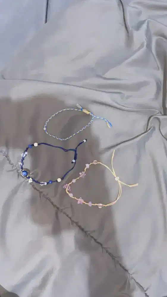 Berbagai gelang Lucu