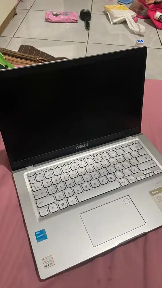 Laptop asus vivobook 1400KA RAM 8gb