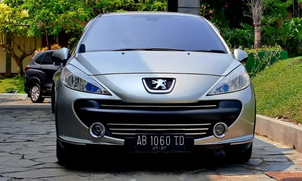 Peugeot 207 HB 1.4 Bensin Manual 3M Manis Mulus Murah