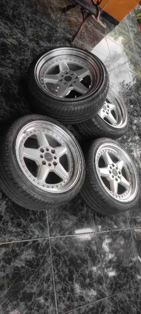 Velg r17 Corolla grand civic ferio genio  maestro kijang avanza xenia